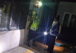 Nekat! Satpam Curi Ratusan Pakaian di Tempat Kerja