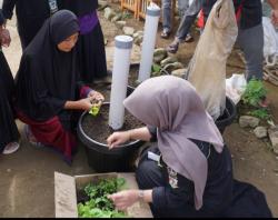 Pemulihan Pasca bencana Koto Tinggi Didorong Kolaborasi Mahasiswa dan Warga