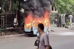 GEGER! Gara-gara Rebutan Antrean, Sopir Angkot di Tanah Abang Tega Bakar Teman Sendiri!