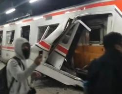 KRL Commuter Line Diseruduk KA Argo Bromo Anggrek, Gerbong Wanita Ringsek