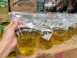 Harga Minyak Kita Melonjak 25 Persen di Sidoarjo
