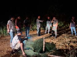 Cuaca Ekstrem Tak Halangi TNI Bangun Jalan Akses Desa di Sarolangun