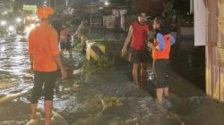 Banjir Kepung Kota Polewali, Jalan Trans Sulbar Sempat Macet Akibat Luapan Sungai dan Drainase