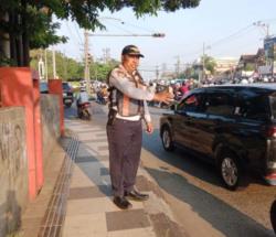 Aksi Dishub Cegat Truk di Jerakah Jaga Tanjakan Silayur Dapat Dukungan Warga dan Mahasiswa