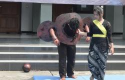 Kreatif dan Inspiratif! Siswa SMA di Surabaya Ini Rayakan Hari Kartini dengan Gaya Unik