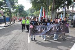 Aksi Solidaritas Buruh di Salatiga Dikawal Ketat Polisi, Berlangsung Tertib