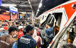 Tabrakan KA Argo Bromo dan KRL di Bekasi Timur, 14 Orang Tewas dan 84 Luka-luka