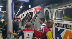 Jumlah Korban Tewas Kecelakaan Kereta Api di Bekasi Bertambah: 15 Orang Tewas