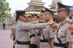 Kapolres Grobogan Pimpin Upacara Pelantikan dan Sertijab Kabaglog Serta Enam Kapolsek