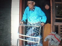 Jual Tiga Ekor Sapi Demi Haji, Petani 103 Tahun dari Bantul Berangkat ke Tanah Suci