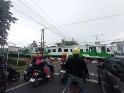 Waspada! 20 Perlintasan Kereta di Sidoarjo Tanpa Penjagaan, Pengendara Diminta Lebih Disiplin