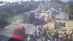 Truk Rem Blong di Turunan Tanah Merah, Tabrak Belasan Kendaraan dan Kerumunan Warga
