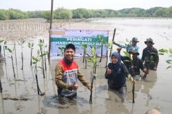 Aksi Hari Bumi, Pertamina EP Bersama Mitra Hijaukan Pesisir Subang dengan Ribuan Mangrove