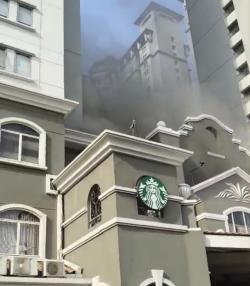BREAKING NEWS Apartemen Mediterania di Tanjung Duren Kebakaran, SeluruhPenghuni Dievakuasi