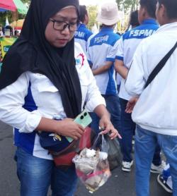 May Day, Wali Kota Agustina Apresiasi Aksi Buruh Tertib dan Peduli Lingkungan