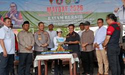 Peringatan May Day, SPSI Batam Gelar Aksi Bersihkan Puluhan Ton Sampah