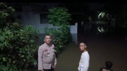 Hujan Deras, 3 Akses Jalan Terputus Dekat TPA Cipayung Depok Akibat Pendangkalan Kali Pesanggrahan