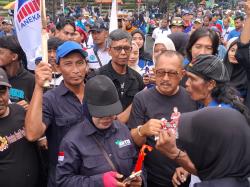 Ribuan Buruh Kepung Kota Surabaya, Ini Permintaannya