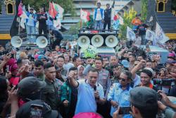 Aksi May Day di Semarang: Gubernur, Pangdam dan Kapolda Jateng Kompak Temui Massa Demo Buruh