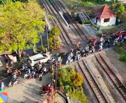 Rawan Kecelakaan, 15 Pelintasan Kereta Api di Bojonegoro Tanpa Palang Pintu