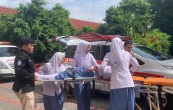 Bikin Panik! Belasan Siswa SMA di Ponorogo Keracunan Kue, Ternyata Ini yang Terjadi
