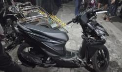 Bentor di Probolinggo Tertabrak Honda Beat Saat Menyebrang, Sejumlah Orang Luka-luka