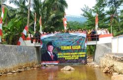 Negara Hadir untuk Masyarakat, Dandim 0623/Cilegon Resmikan Jembatan Garuda di Kecamatan Anyar‎‎