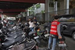 Jukir Surabaya Resah! Uang Parkir Non-Tunai Tak Kunjung Cair, Pilih Kembali ke Cara Lama