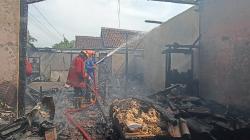 2 Rumah di Kaliwungu Ludes Terbakar, Diduga Akibat Korsleting Listrik