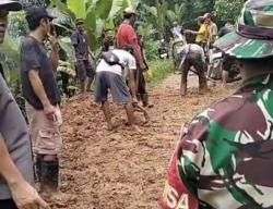 Hujan Deras Picu 10 Titik Longsor di Bojongpicung, Akses Warga Lumpuh dan Siswa Terpaksa Libur
