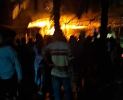 Ratusan Warga Rohil Kembali Bakar Rumah Bandar Narkoba Kelas Kakap