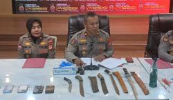 Ngeri! Geng Motor di Makassar Tawuran Pakai Busur hingga Molotov