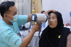 125 Warga Sidoarjo Jalani Operasi Katarak Gratis, Ratusan Peserta Rela Antre Sejak Pagi