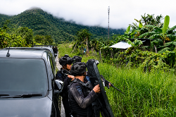 Baku Tembak di Dogiyai Papua Tengah, Brimob Sita SS1-V1 Diduga Milik KKB