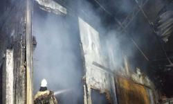 Kebakaran Hebat di Pergudangan Miami Tegal Alur, Empat Unit Gudang Hangus Tak Tersisa.