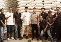 Anggota DPR Ahmad Dhani Tinjau Gudang Bulog, Cadangan Beras Jatim Dipastikan Aman