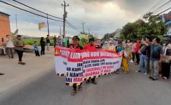 Heboh Warung Mi Babi di Sukoharjo, Ratusan Warga Turun ke Jalan Tuntut Izin Dicabut