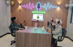 Podcast Jadi Tren Baru di Pesantren, Pondok di Surabaya Ini Kenalkan Media Broadcasting ke Siswa