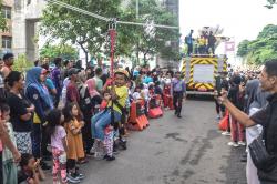 Potret Flying Fox Gratis Damkar di CFD Palembang 