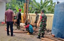 Penuhi Kebutuhan Air Bersih, TNI Kodim 0623 Cilegon Bangun Sumur Bor Tuk Warga Kampung Candi