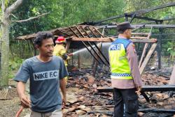 Ditinggal ke Hajatan Cucu, Rumah Lansia di Godong Hangus Terbakar Akibat Bara Tungku