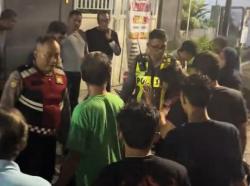 Terduga Pelaku KDRT di Surabaya Dikejar Warga saat Hendak Diamankan Polisi