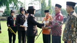 Harkitnas ke-118, Polres Sragen Beri Penghargaan Satkamling Terbaik Penggerak Keamanan Lingkungan