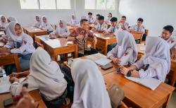 SPMB 2026 Jenjang SMA/SMK Negeri di Jateng Resmi Dimulai, Ahmad Luthfi: No Titip No Jastip