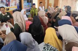 Sediakan Kebutuhan Pokok, Warga Serbu Gerakan Pangan Murah di Sugihwaras Bojonegoro