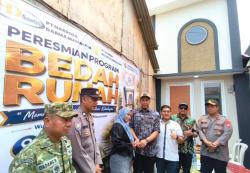 Tangis Haru Janda Buruh Cuci di Bekasi, Rumah Nyaris Roboh Kini Dibangun Baru