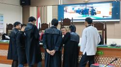 Sidang Pembunuhan Satu Keluarga di Indramayu Diwarnai Bukti Baru, BPJS Aman Yani Masih Aktif