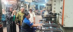 Kuatkan Ekonomi Mikro di Tengah Krisis, Kemenperin RI Survey UMKM Kampung Logam Sidoarjo