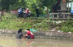 Nekat Buang Limbah Kurban ke Kali Surabaya, Pelaku Didenda Rp50 Juta, Ini Aturannya