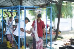Rayakan Idul Adha, Danareksa Salurkan Hewan Kurban ke Tujuh Kelurahan di Surabaya